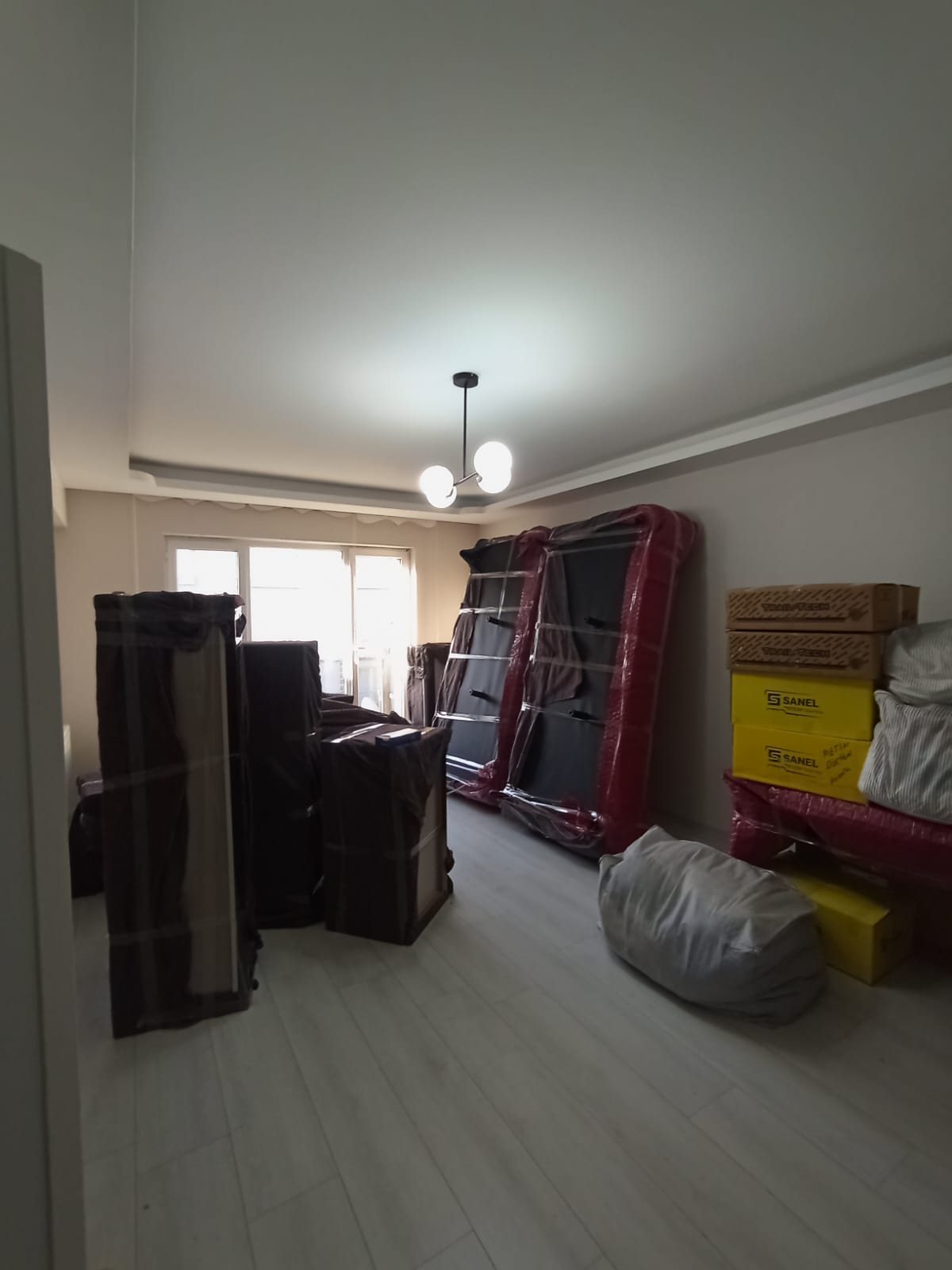 Taşınmaya hazır eşyalar